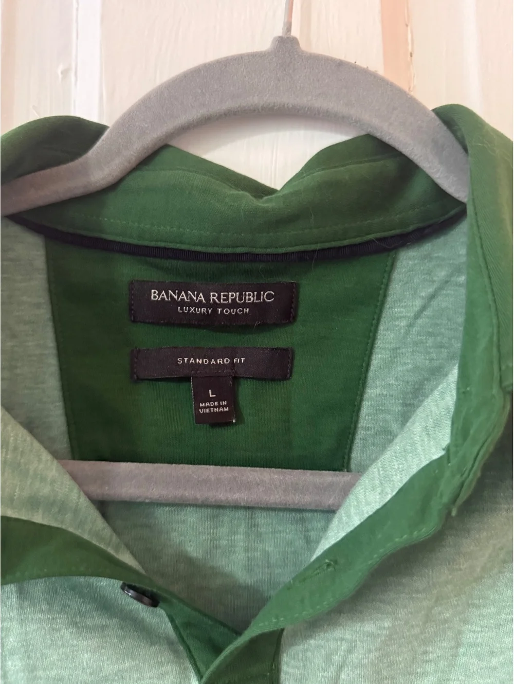 Banana Republic trim made features